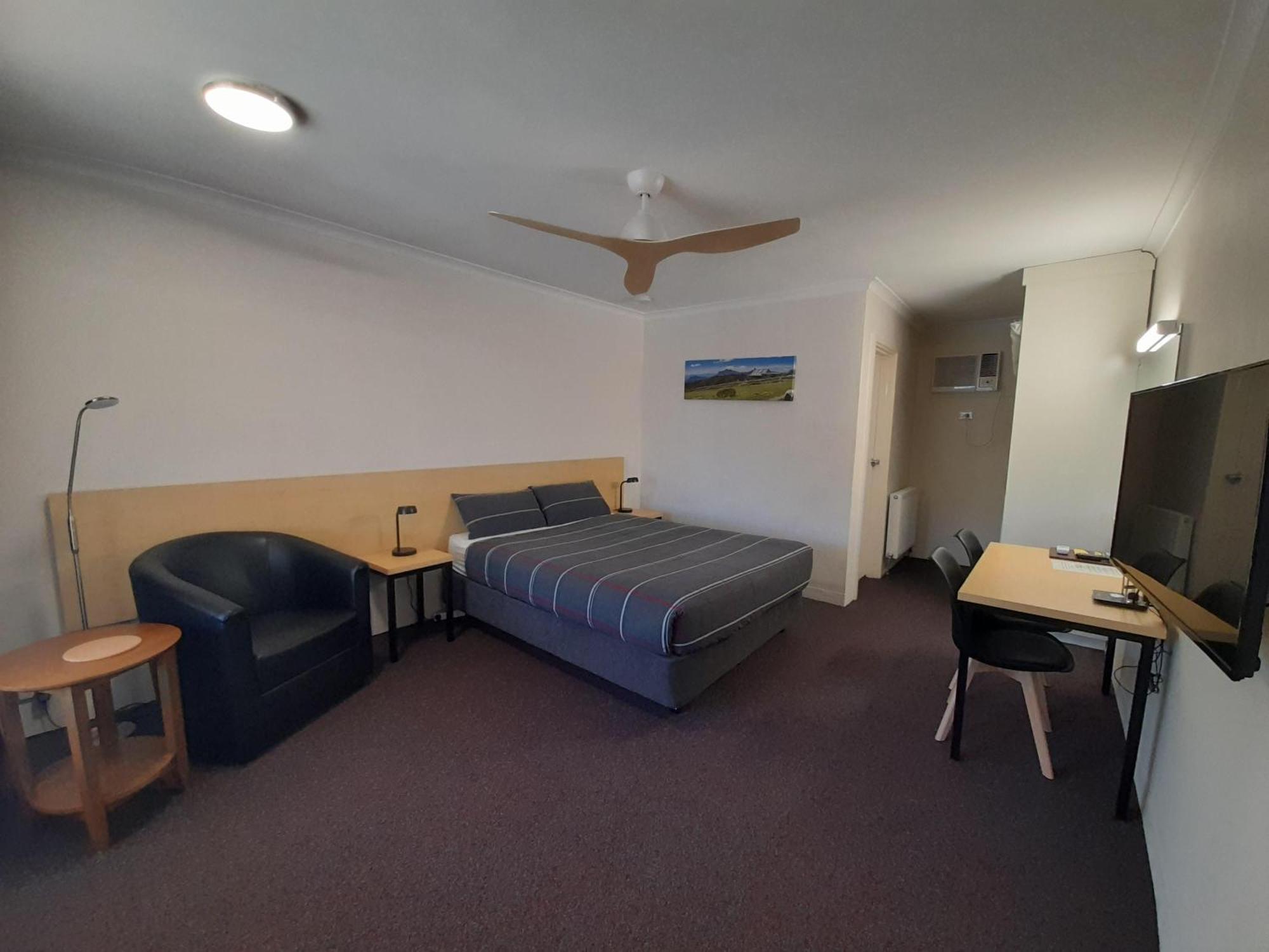 Cooma Motor Lodge Motel Exterior photo